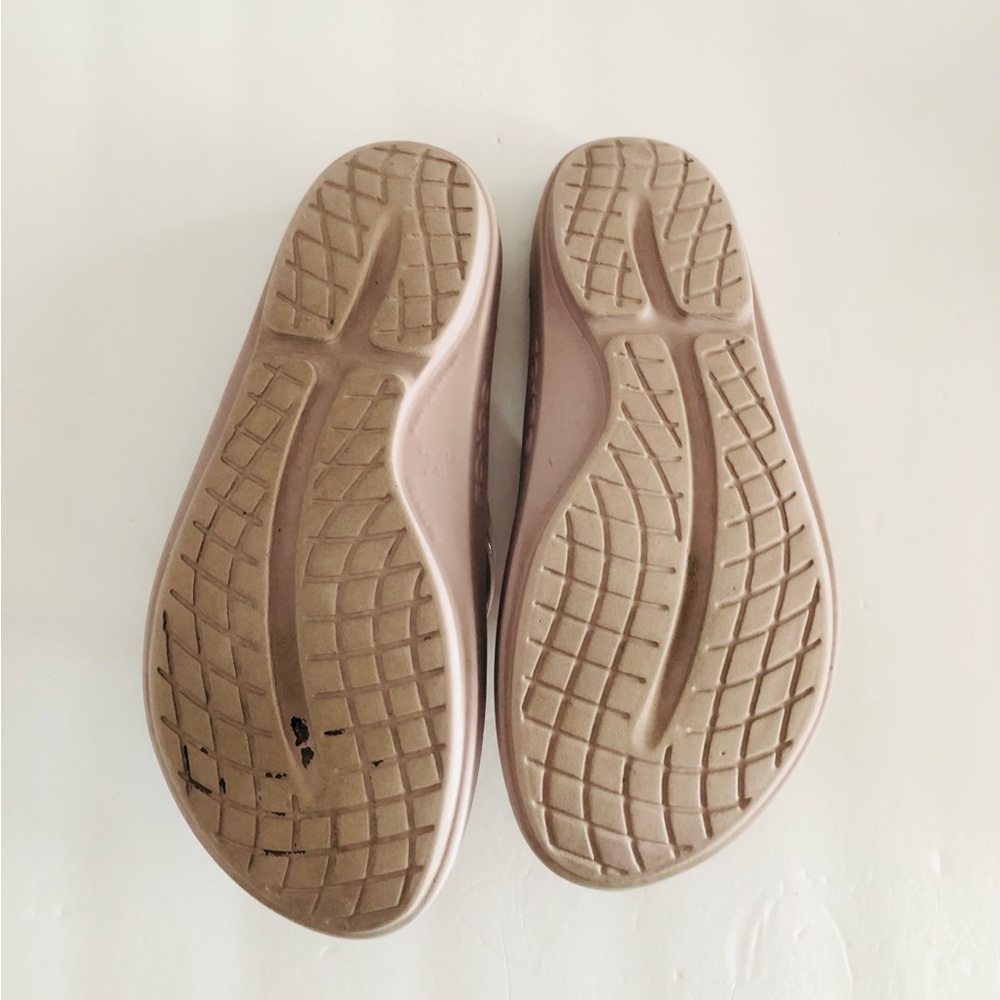 🔥 OOFOS OOriginal Recovery Flip Flop Thong Sandals - Picture 5 of 6